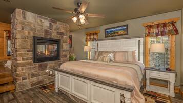 Chalet, Multiple Beds, Hot Tub (BearVue Point) | 3 bedrooms, individually decorated, individually furnished, bed sheets