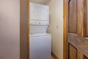 Chalet, Multiple Beds, Pool Access, Mountain View (Aqua Paradise) | Laundry - Aqua Paradise (Gatlinburg)