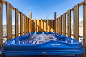 Chalet, Multiple Beds, Hot Tub, Mountain View (Heaps O'Fun) | Outdoor spa tub - Heaps O'fun (Gatlinburg)