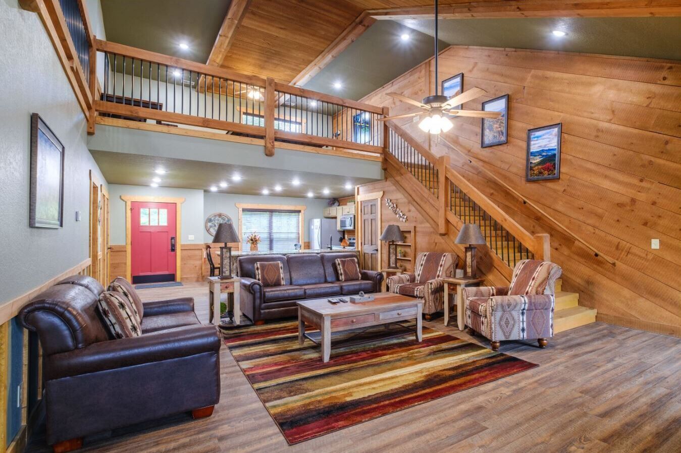 Chalet, Plusieurs lits, baignoire à remous, vue sur la montagne (Heaps O'Fun) | Aire de séjour