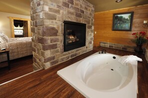 Chalet, Multiple Beds, Pool Access, Mountain View (Dive Right In) | 4 bedrooms, individually decorated, individually furnished, bed sheets - Dive Right In (Gatlinburg)