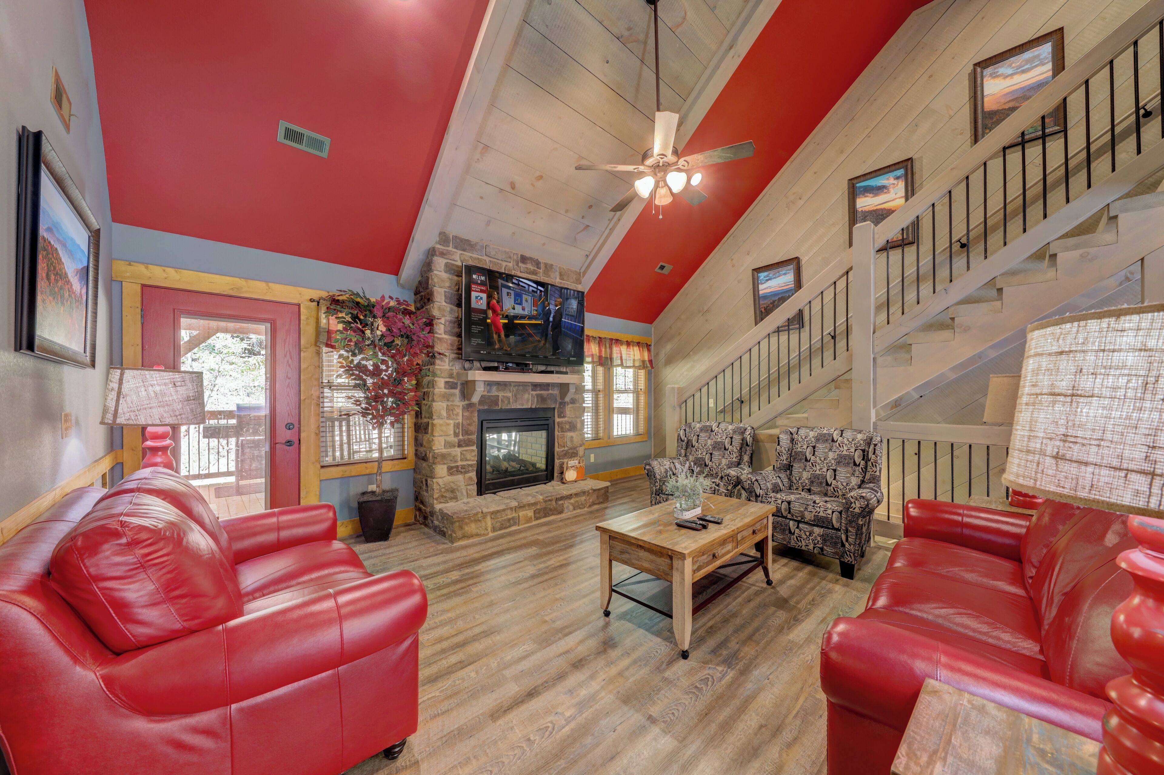 Chalet, Multiple Beds, Pool Access, Mountain View (Blue Lagoon Cinema) | Living area