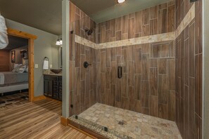 Cabin, Multiple Beds, Hot Tub, Mountain View (Tennessee Dream) | Bathroom - Tennessee Dream (Gatlinburg)