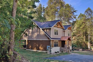 Exterior - Misty Mountainside (Gatlinburg)