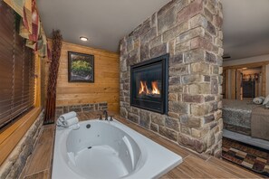 Chalet, Multiple Beds, Hot Tub, Mountain View (Heavenly Haven) - Heavenly Haven (Gatlinburg)
