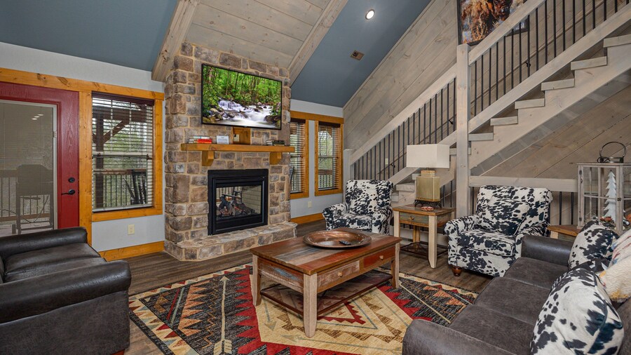 Mountain Sunrise Pool Cottage