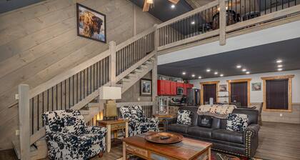 Mountain Sunrise Pool Cottage