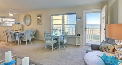 Ocean Front 2-bedroom beautiful beach condo in Indian River Shores