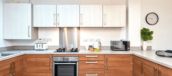 3BDR House | Free Private Parking | Private Garden
