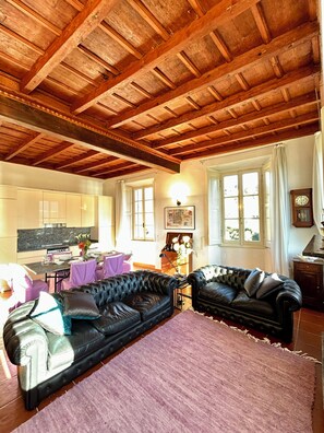 Interior - Elegant Apartment inside Villa Fontana (Tremezzo)