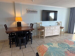 Iron/ironing board, free WiFi, bed sheets - Spacious Ocean Front Studio for 4 with Picture-Perfect View! (Daytona Beach Shores)