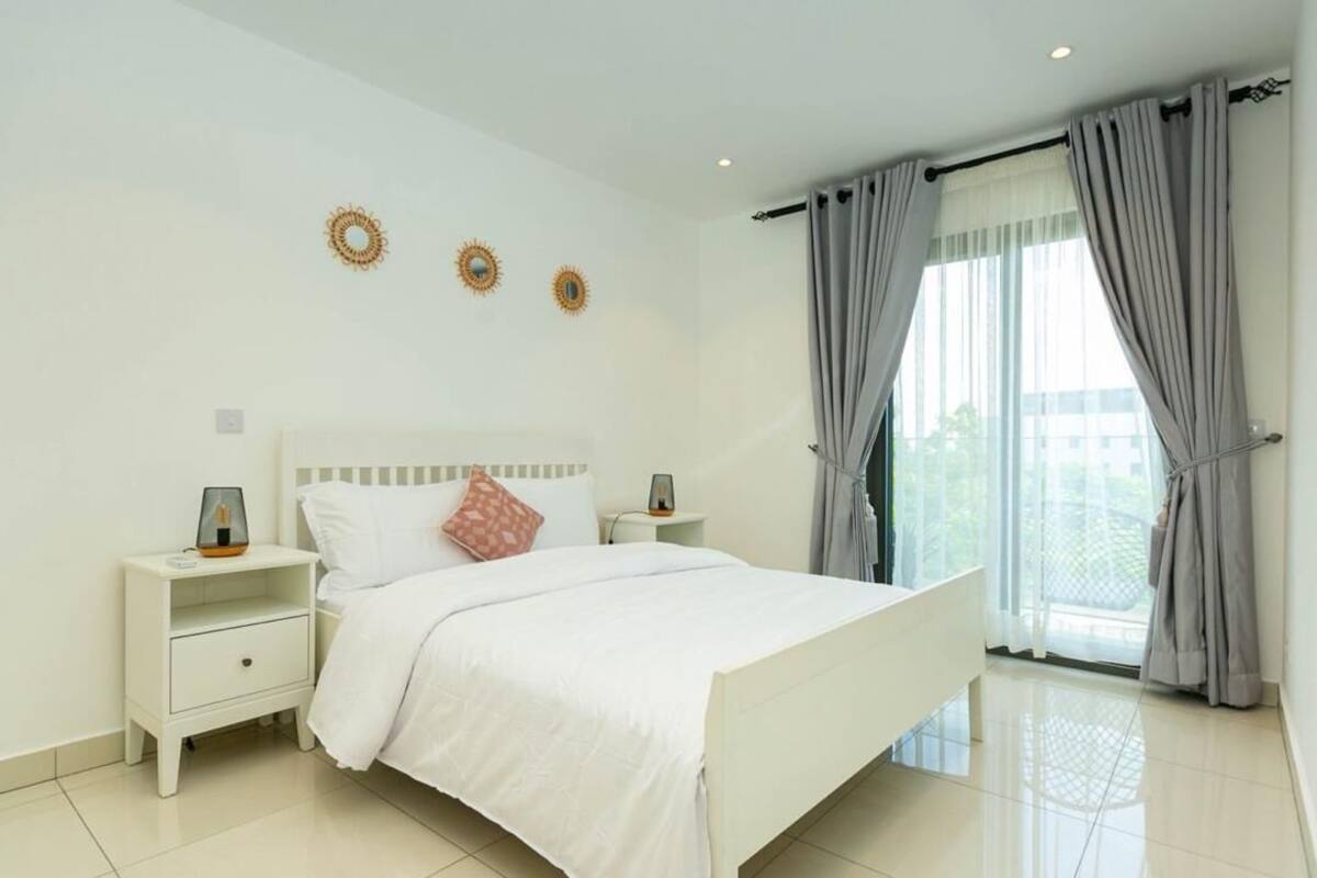 In-room safe, desk, laptop workspace, iron/ironing board