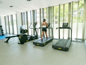 Appartement Luxe, 2 chambres, balcon, vue cour intérieure | Salle de remise en forme