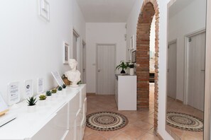 Lobby - Vrbo Property (Rimini)