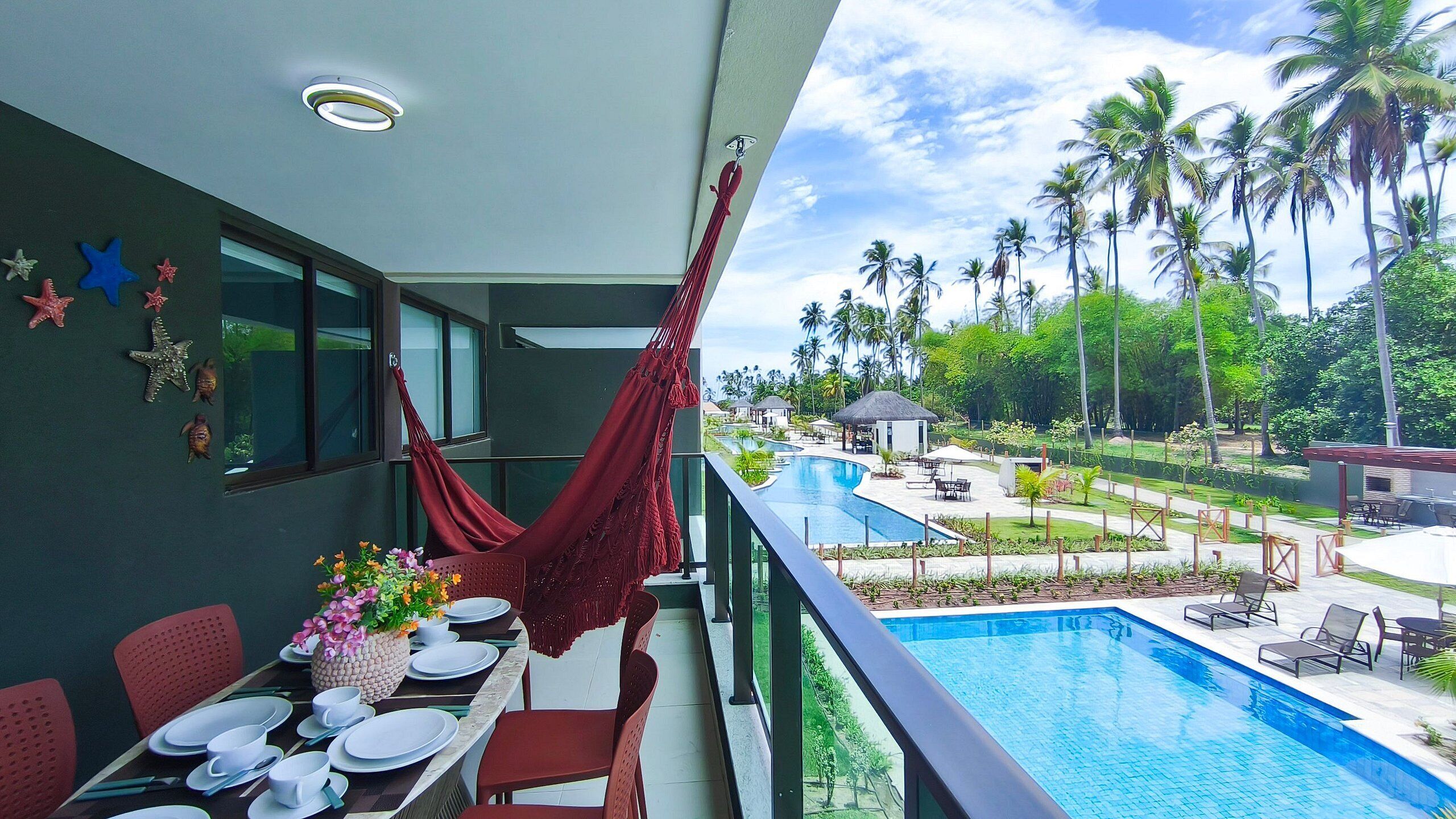 Family Apartment | Lanai