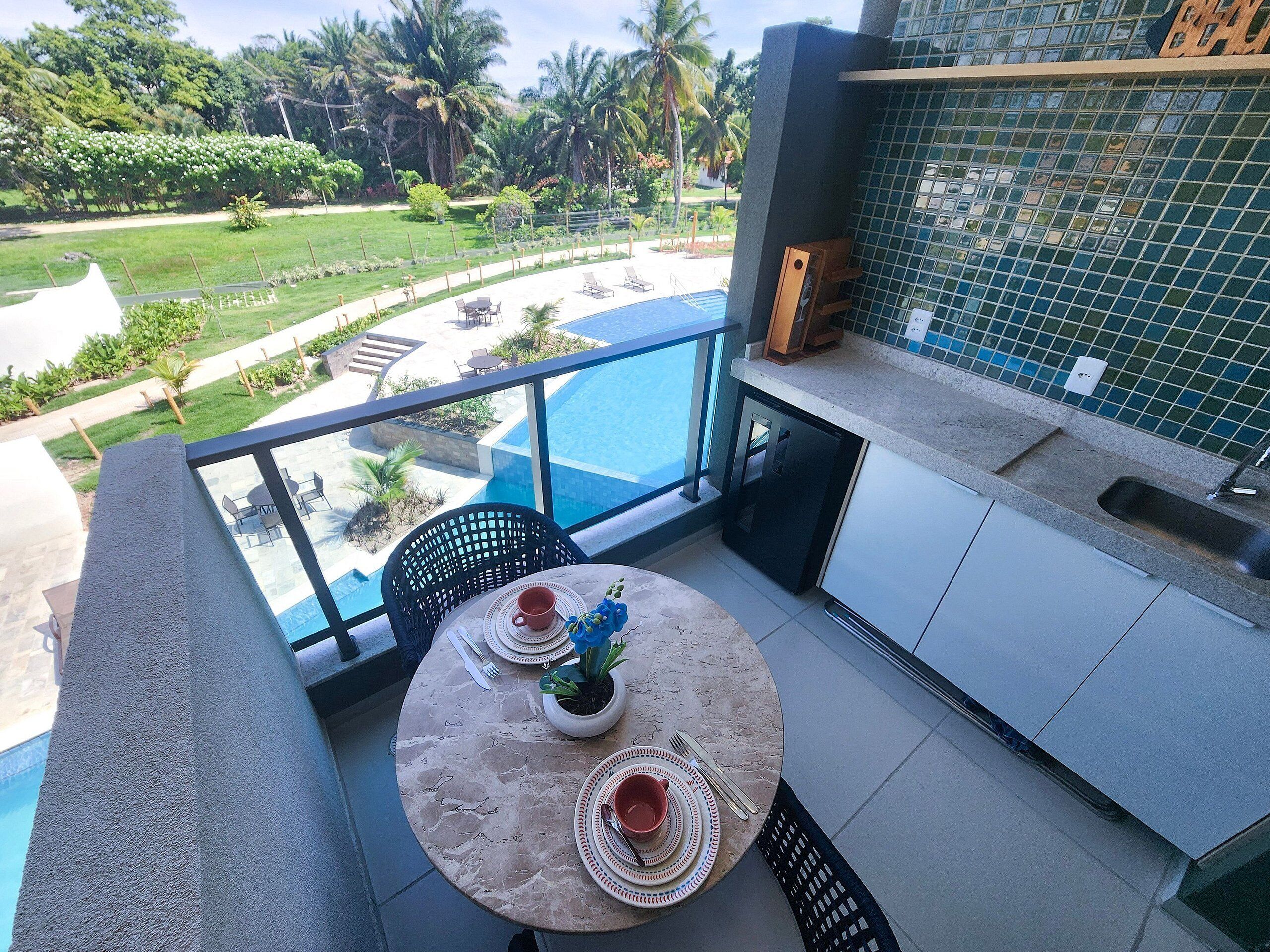 Classic Apartment | Lanai