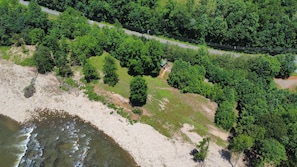 Beach - Nolichucky Nook-Cozy, Riverfront Cabin! (Erwin)