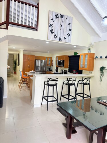 Luxury Retreat at Sorrell Ave