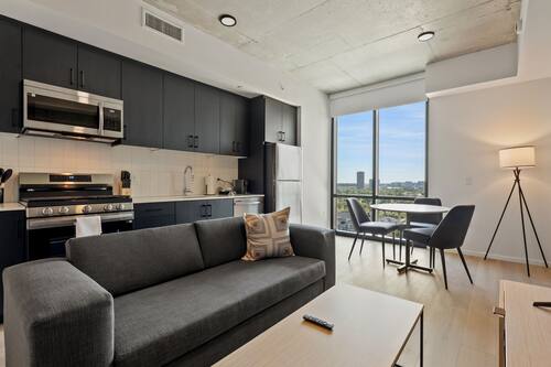 Studio Suite | Living area
