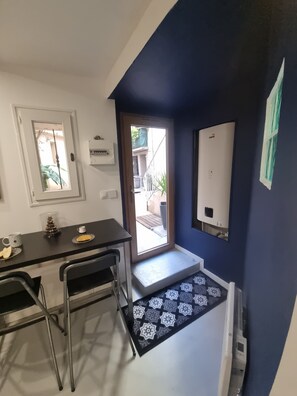 Interior - Renovated studio with private courtyard in the heart of Béziers (Béziers)