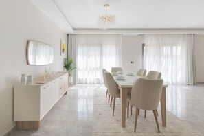 Dining - 3-bedroom apartment in awesome New Cairo City with AC (New Cairo City)