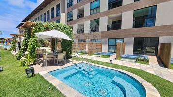 3 outdoor pools