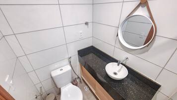 Studio | Bathroom