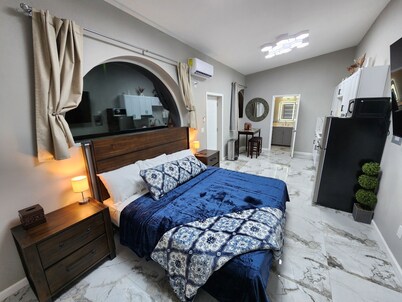 Luxury Studio by Death Valley NP, Full Kitchen, Amenities