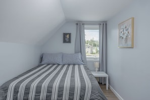 Bügeleisen/Bügelbrett, WLAN, Bettwäsche