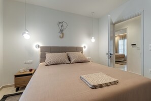3 bedrooms, in-room safe, iron/ironing board, free WiFi - Luxury 3BR Spa Apartment in Naxos Town w/ Jacuzzi & Hammam (Naxos)