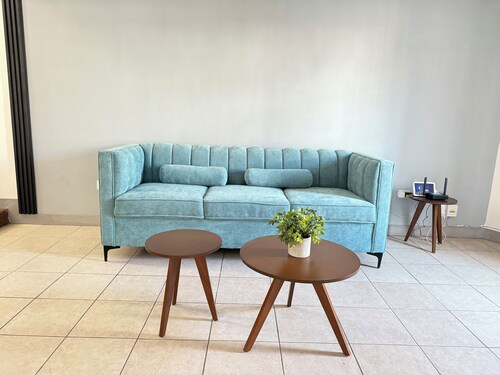 Outdoor Jacuzzi with FirePit and perfect location