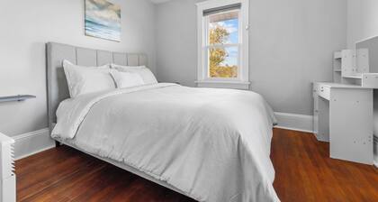 Full house in Oyster Bed, PEI. 10 minutes from golf courses and the beaches!