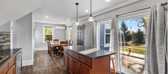 Full house in Oyster Bed, PEI. 10 minutes from golf courses and the beaches!