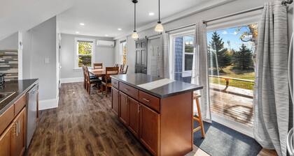 Full house in Oyster Bed, PEI. 10 minutes from golf courses and the beaches!