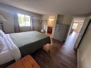 2 habitaciones, escritorio, wifi gratis y ropa de cama