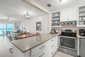 Coffee/tea maker, fridge, microwave, oven - Front-Row Gulf Views & Coastal Comfort (Siesta Key)