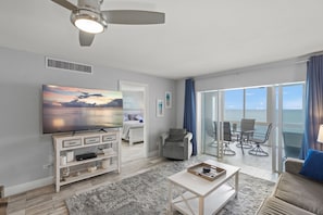 Smart TV - Escape to the Gulf – Prime Beachfront Location (Siesta Key)