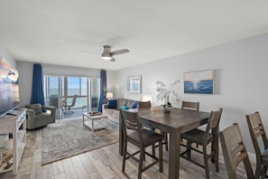Unclassified image, 2 of 25, button - Escape to the Gulf – Prime Beachfront Location (Siesta Key)