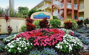 Property grounds - Gulf Views of Turtle Beach on 3rd Floor - A301, Free Boat Docks & WiFi (Siesta Key)