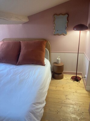Room - Duplex d'Exception 98m² - Hyper Centre, Place de Verdun & Marché à Pied (La Rochelle)