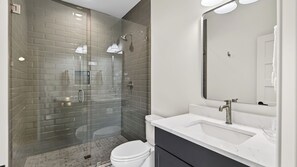 Nhà (Multiple Bedrooms) | Nội thất