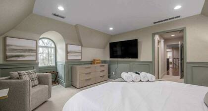 Pool | Golf Simulator | Hot Tub | 10 Acres | Horse Barn