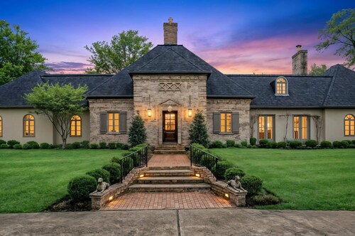 Pool | Golf Simulator | Hot Tub | 10 Acres | Horse Barn