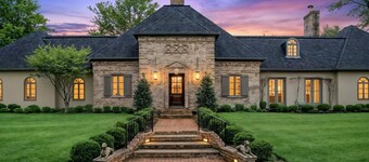 Pool | Golf Simulator | Hot Tub | 10 Acres | Horse Barn