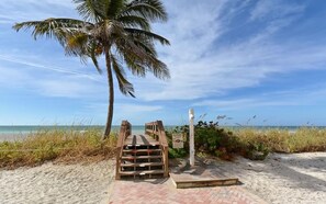 On the beach - Gulf-Front Escape – Book Your Stay Today (Sarasota)