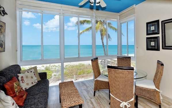 Smart TV - Gulf-Front Escape – Book Your Stay Today (Sarasota)