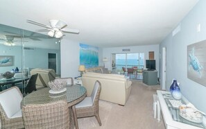 Smart TV - Prime Gulf-Front Location – Walk Right to the Beach (Sarasota)