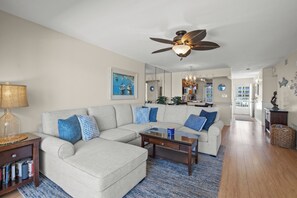 Smart TV - Gulf-Front Vacation Done Right (Sarasota)