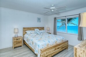 Iron/ironing board, free WiFi, bed sheets - Gulf-Front Retreat – Relax & Recharge (Sarasota)