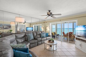 Smart TV - Corner condo beautiful view - Stay Where the Gulf is Your Backyard (Sarasota)